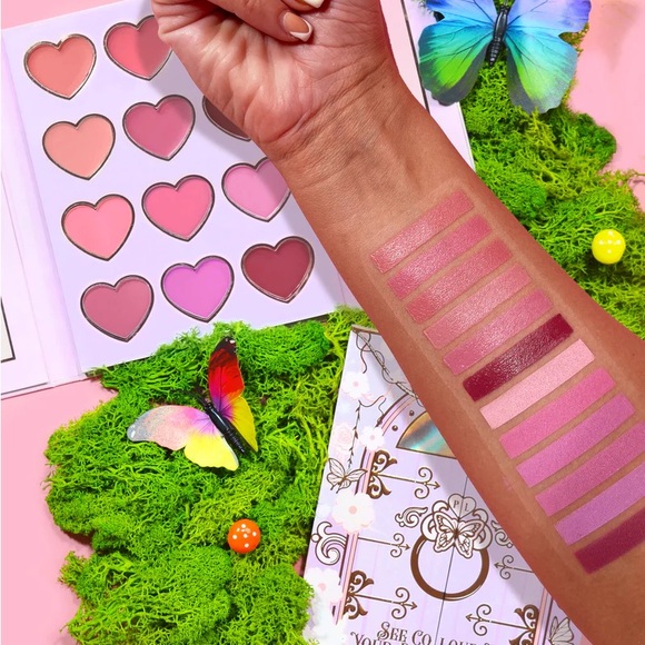 P.Louise See Colour In Your Darkest Days Blusher Palette- Destiny Door - Picture 2 of 2
